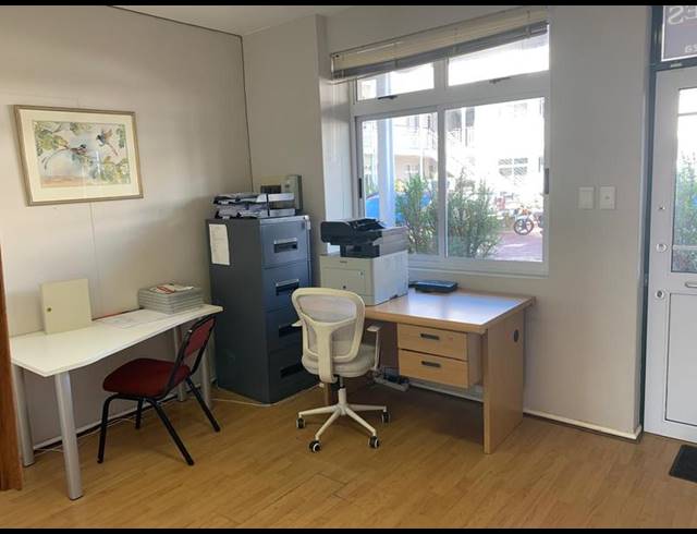BUSINESS PROPERTY TO RENT IN WESTLAKE